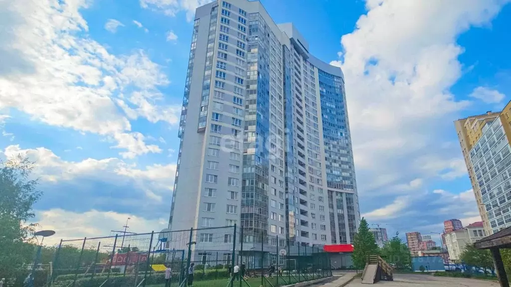 1-к кв. Свердловская область, Екатеринбург ул. Юмашева, 15 (52.4 м) - Фото 0