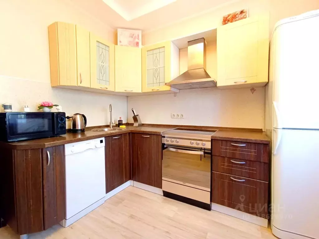 1-к кв. Сахалинская область, Южно-Сахалинск просп. Мира, 375Б (40.0 м) - Фото 2