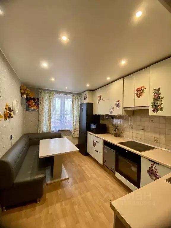 4-к кв. Санкт-Петербург, Санкт-Петербург, Красное Село ул. ... - Фото 1