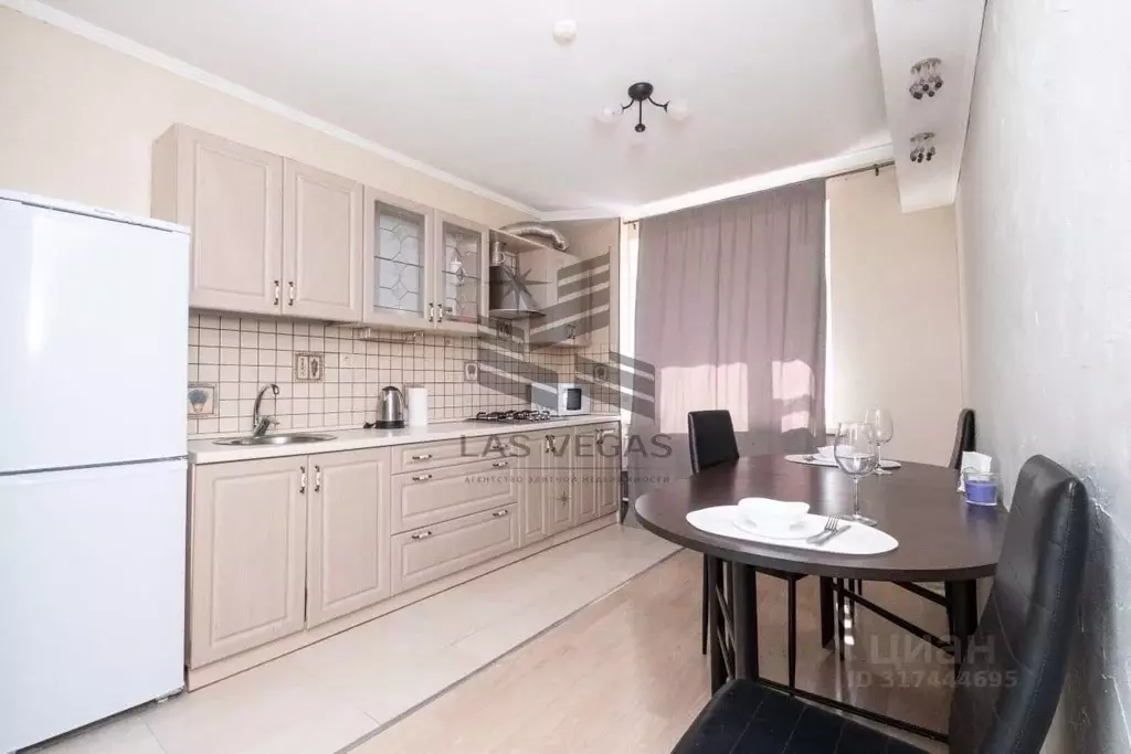 1-к кв. Татарстан, Казань ул. Толбухина, 3 (45.0 м) - Фото 0