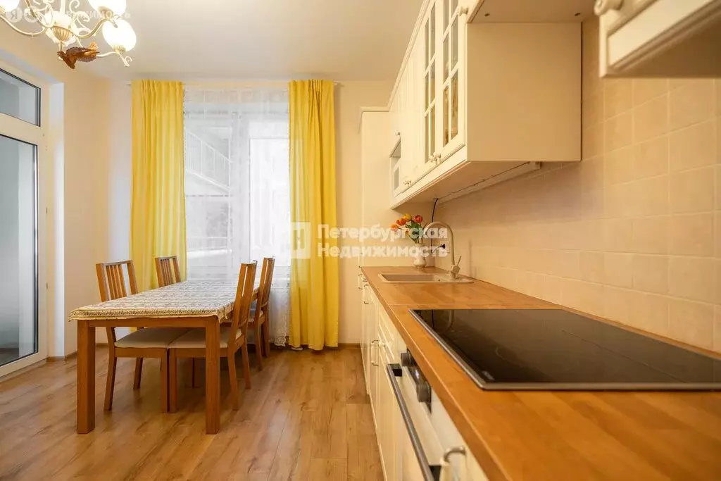 4-комнатная квартира: Санкт-Петербург, улица Дыбенко, 2 (93.9 м) - Фото 2