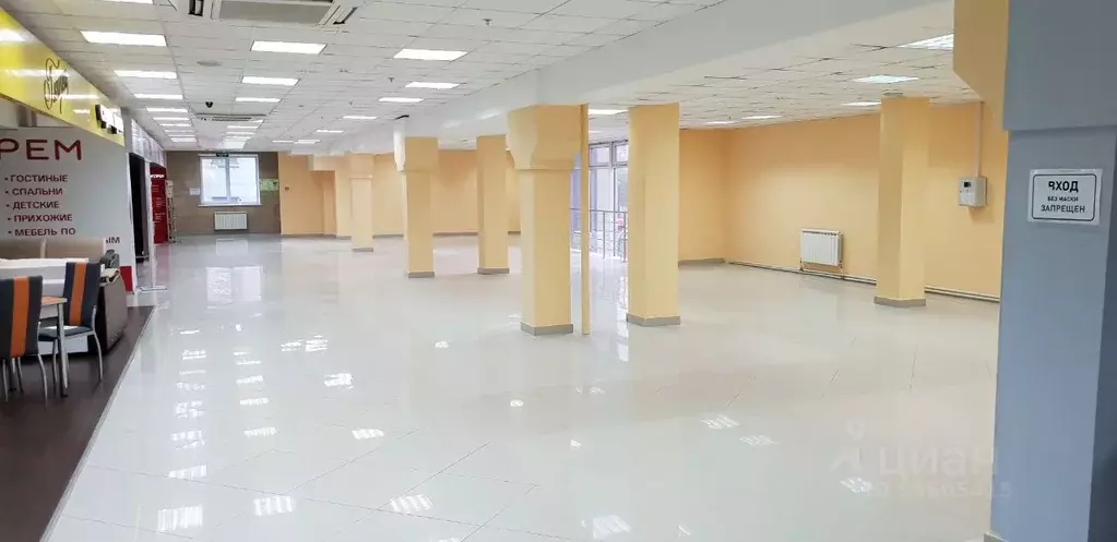Торговая площадь в Свердловская область, Екатеринбург просп. ... - Фото 1