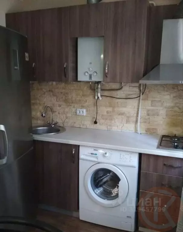 1-к кв. Крым, Симферополь ул. Кечкеметская, 96 (24.0 м) - Фото 0