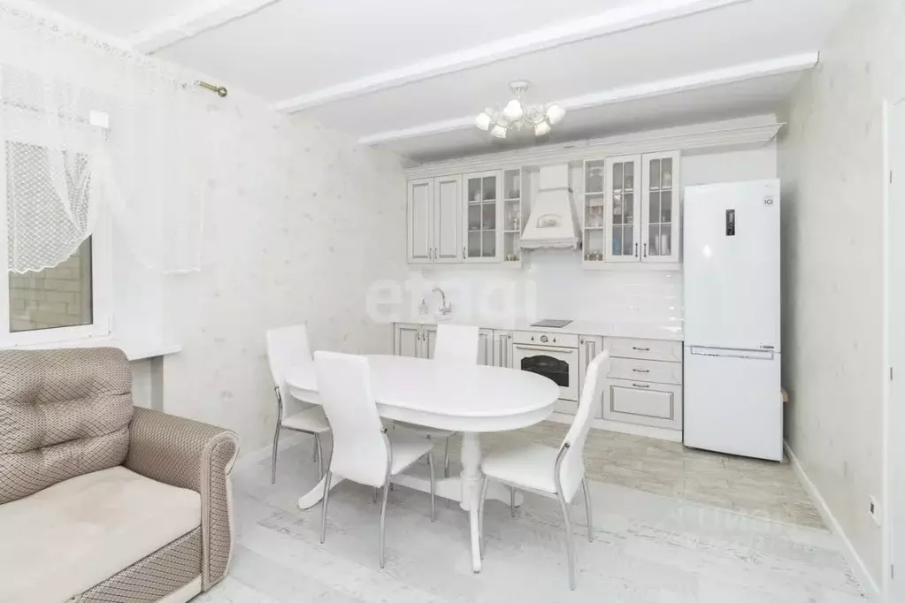 2-к кв. Тюменская область, Тюмень Заречный проезд, 14 (84.3 м) - Фото 1