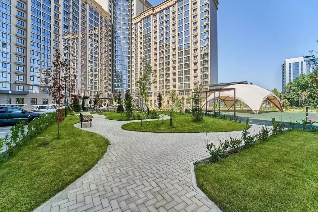 2-к кв. Краснодарский край, Краснодар ул. Имени Дзержинского, 95 (67.5 ... - Фото 1