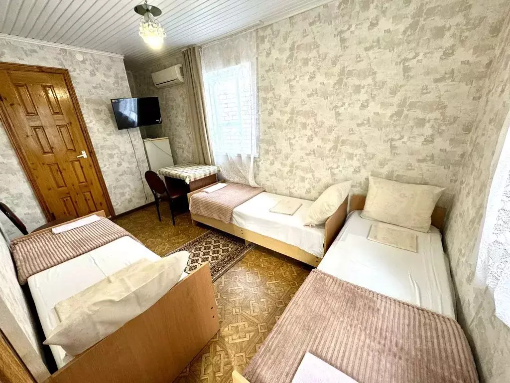 Комната Краснодарский край, Геленджик ул. Толстого, 30 - Фото 0