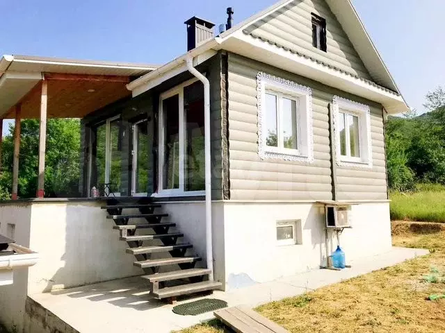 Дом 200 м на участке 25 сот. - Фото 0