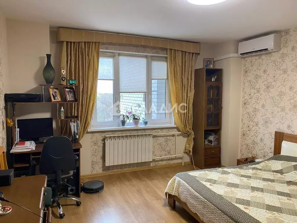 2-к кв. Волгоградская область, Волгоград ул. имени Хорошева, 16 (64.8 ... - Фото 0
