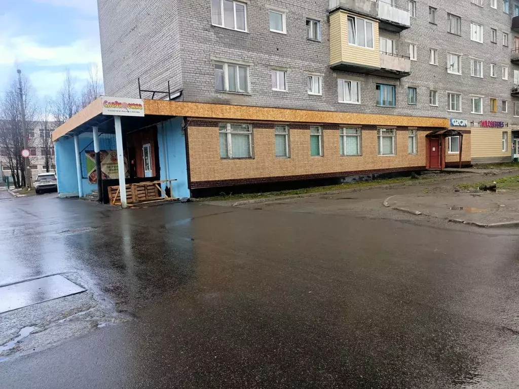 Помещение свободного назначения в Мурманская область, Апатиты ул. ... - Фото 1