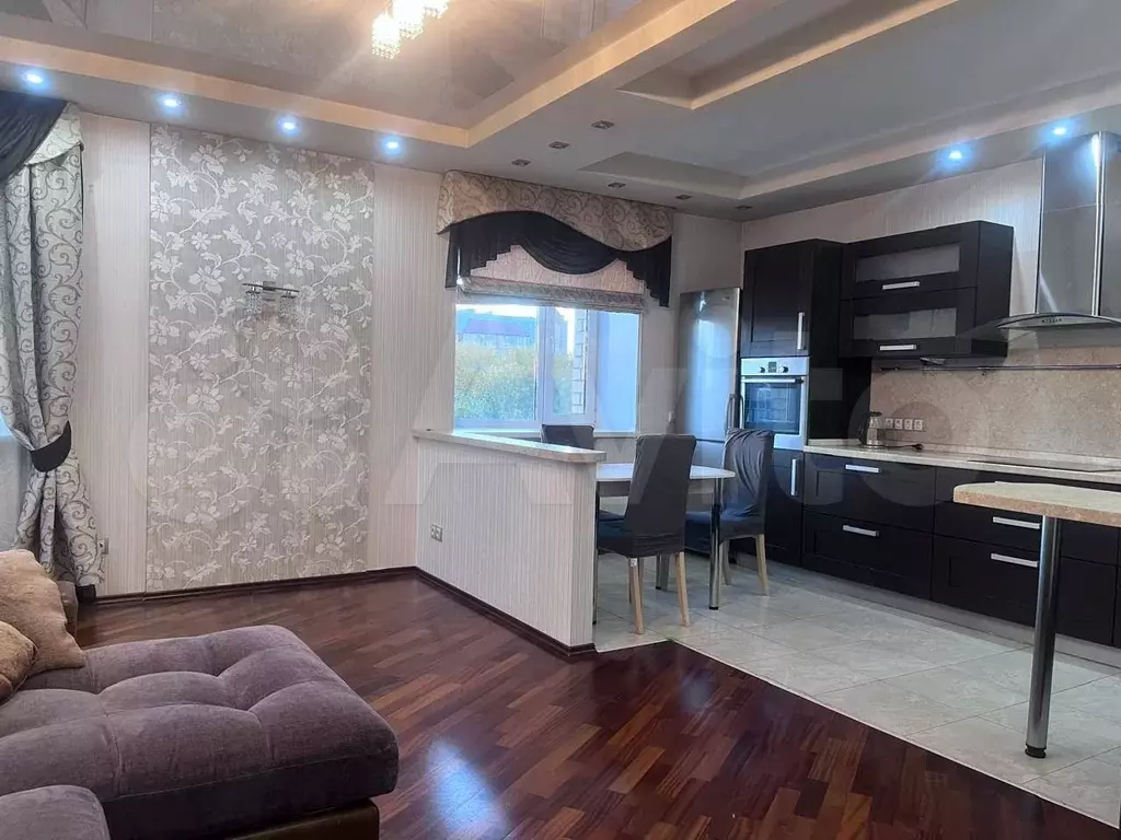 2-к. квартира, 70 м, 7/9 эт. - Фото 1