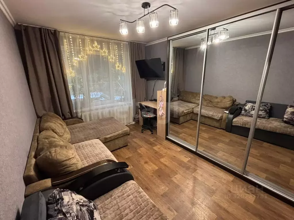 1-к кв. Приморский край, Владивосток Днепровская ул., 55 (31.6 м) - Фото 0
