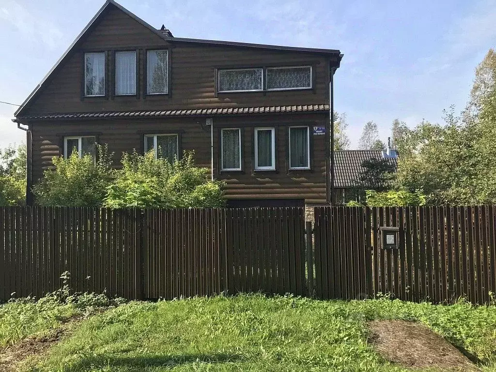 Дом в Ленинградская область, Гатчинский район, Вырица городской ... - Фото 1