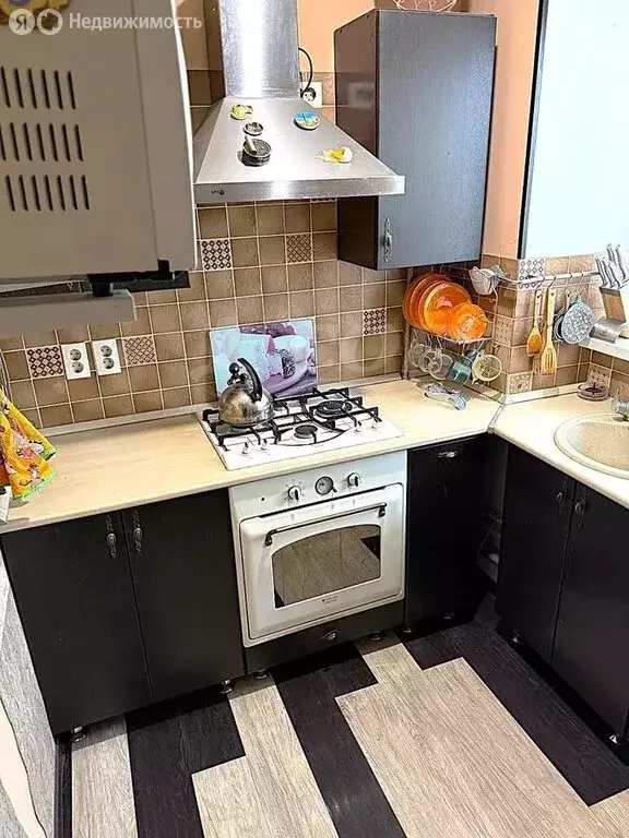 3-комнатная квартира: Курган, Половинская улица, 6 (43 м) - Фото 0