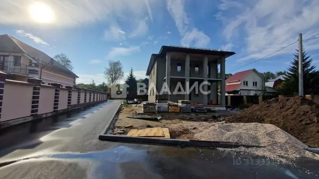 Дом в Владимирская область, Владимир Старо-Гончарная ул. (274 м) - Фото 1