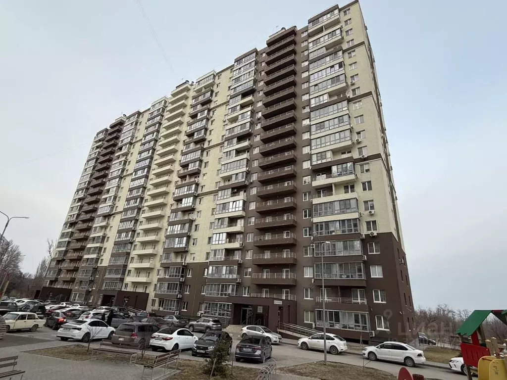 2-к кв. Волгоградская область, Волгоград ул. Расула Гамзатова, 19 ... - Фото 1