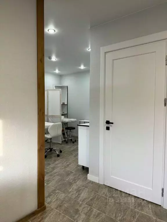 Помещение свободного назначения в Красноярский край, Красноярск ... - Фото 2