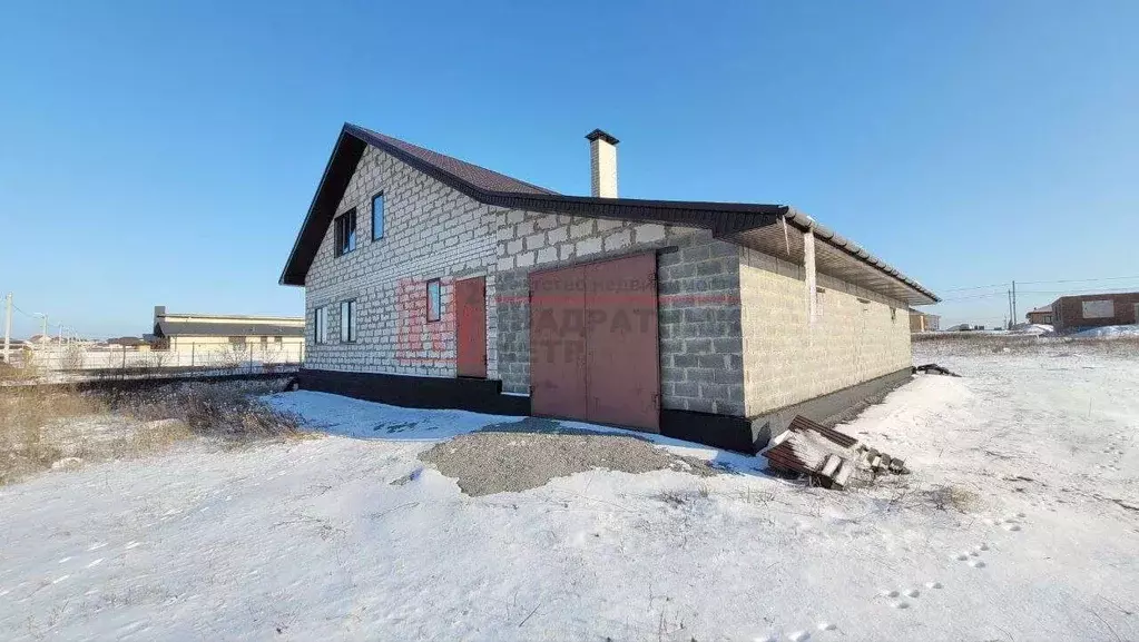 Дом в Белгородская область, Старый Оскол пос. Северный,  (215 м) - Фото 1