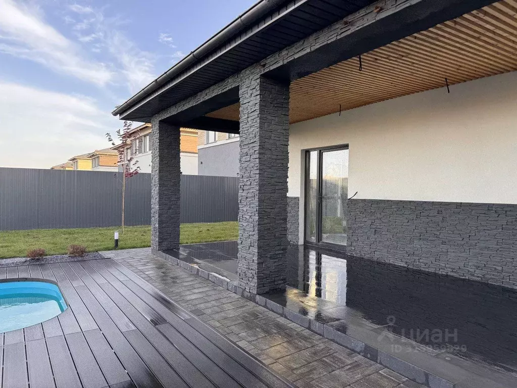 Дом в Самарская область, Красноярский район, Светлое Поле с/пос, с. ... - Фото 1