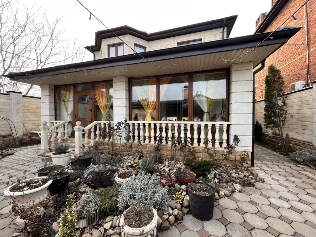 Дом в Краснодарский край, Краснодар ул. Сергиевская (180 м) - Фото 1