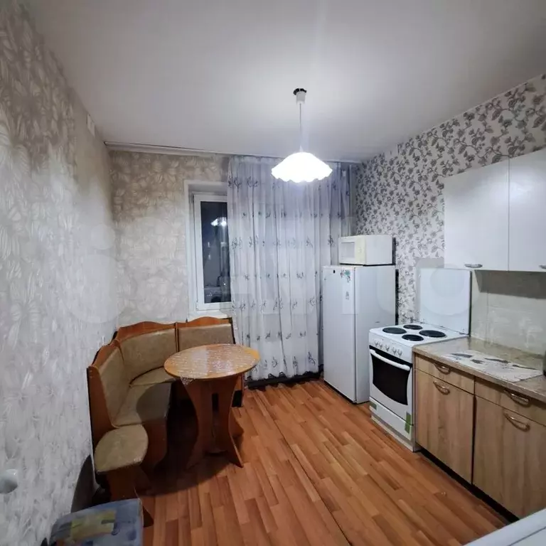 1-к. квартира, 40 м, 7/10 эт. - Фото 0