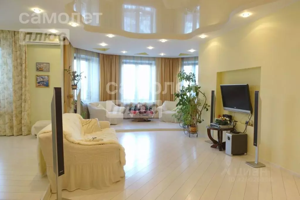 3-к кв. Тюменская область, Тюмень ул. Герцена, 84/2 (142.0 м) - Фото 1