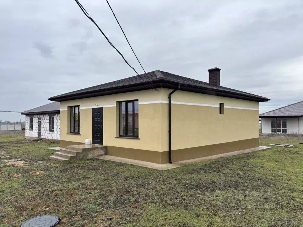 Дом в Крым, Симферопольский район, с. Урожайное ул. Гагарина (100 м) - Фото 1