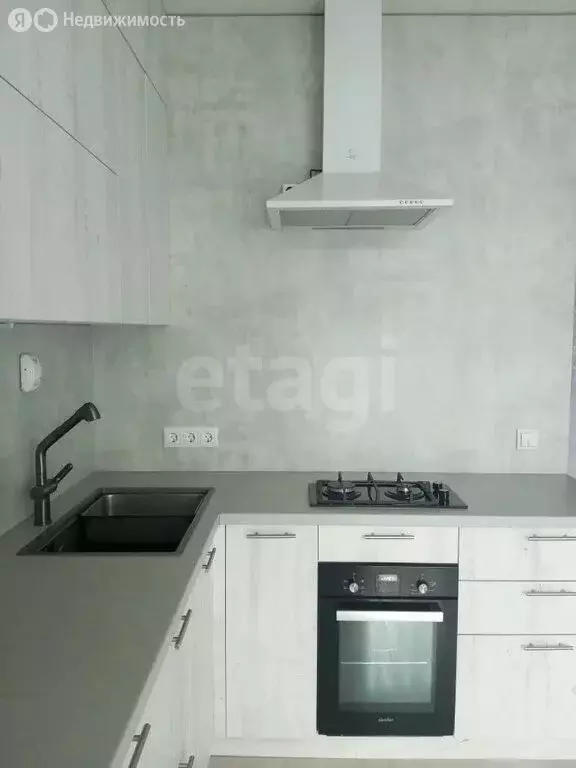 1-комнатная квартира: Калининград, улица Александра Невского, 261 ... - Фото 1