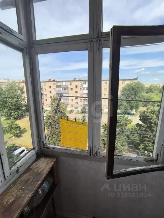 2-к кв. Челябинская область, Троицк пос. Троицкая ГРЭС, 10-й кв-л, 1 ... - Фото 0