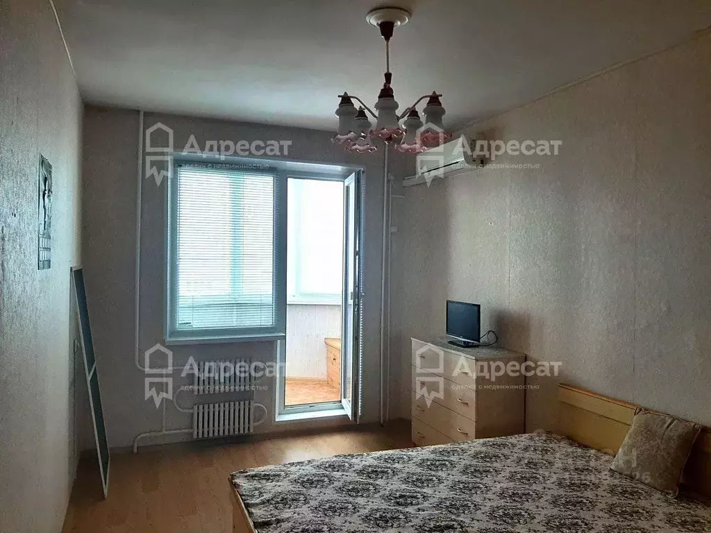 3-к кв. Волгоградская область, Волгоград ул. Рихарда Зорге, 49 (67.2 ... - Фото 0