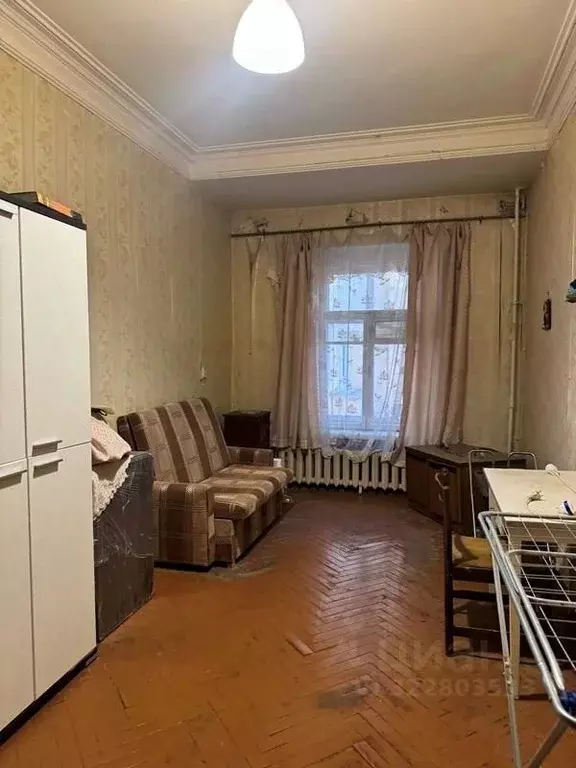 Комната Санкт-Петербург 10-я Васильевского острова линия, 7 (18.0 м) - Фото 1
