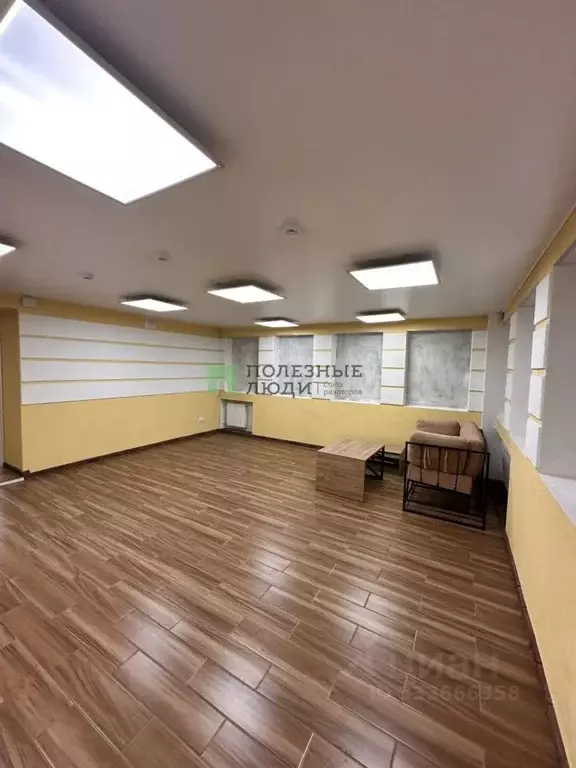 Офис в Удмуртия, Ижевск Удмуртская ул., 141 (120 м) - Фото 2