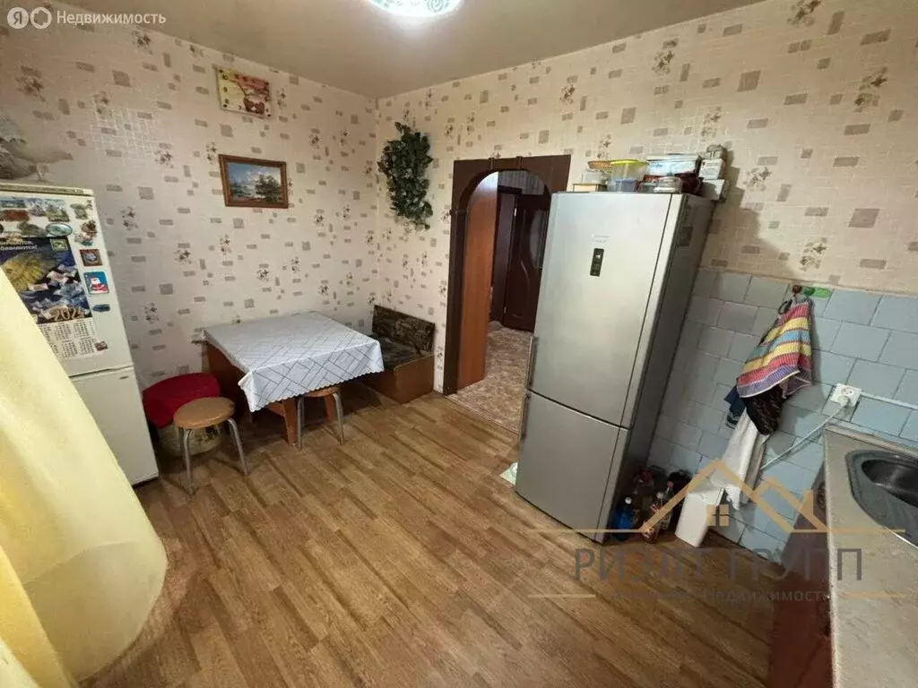 4-комнатная квартира: Казань, улица Нариманова, 52 (76.3 м) - Фото 1