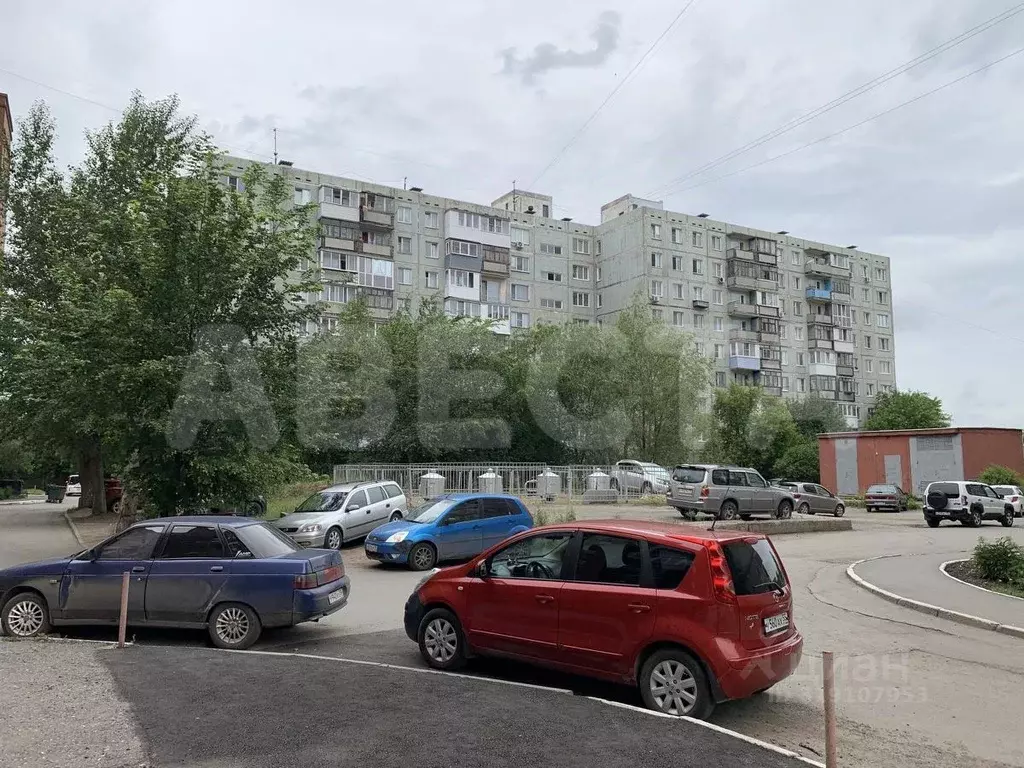 2-к кв. Омская область, Омск ул. Арнольда Нейбута, 64 (40.3 м) - Фото 0