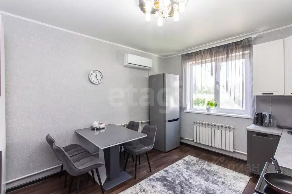 Дом в Тюменская область, Тобольск проезд Речной, 4 (100 м) - Фото 1