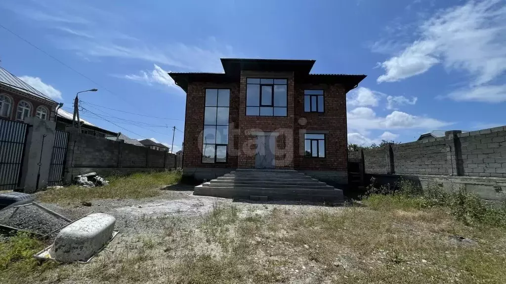 Дом в Карачаево-Черкесия, Черкесск ул. Крылова, 72 (207 м) - Фото 0