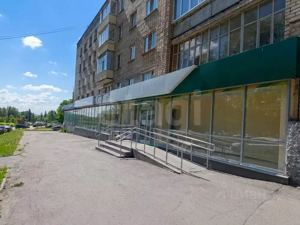 Торговая площадь в Чувашия, Новочебоксарск Советская ул., 7 (220 м) - Фото 1