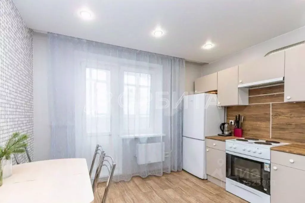 1-к кв. Тюменская область, Тюмень Кремлевская ул., 87 (43.4 м) - Фото 1