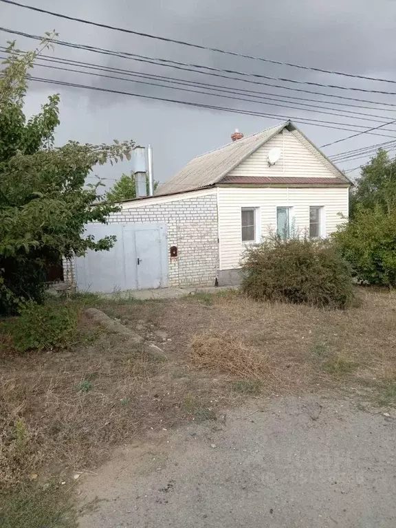 Дом в Волгоградская область, Волгоград Грейдерная ул. (80 м) - Фото 0