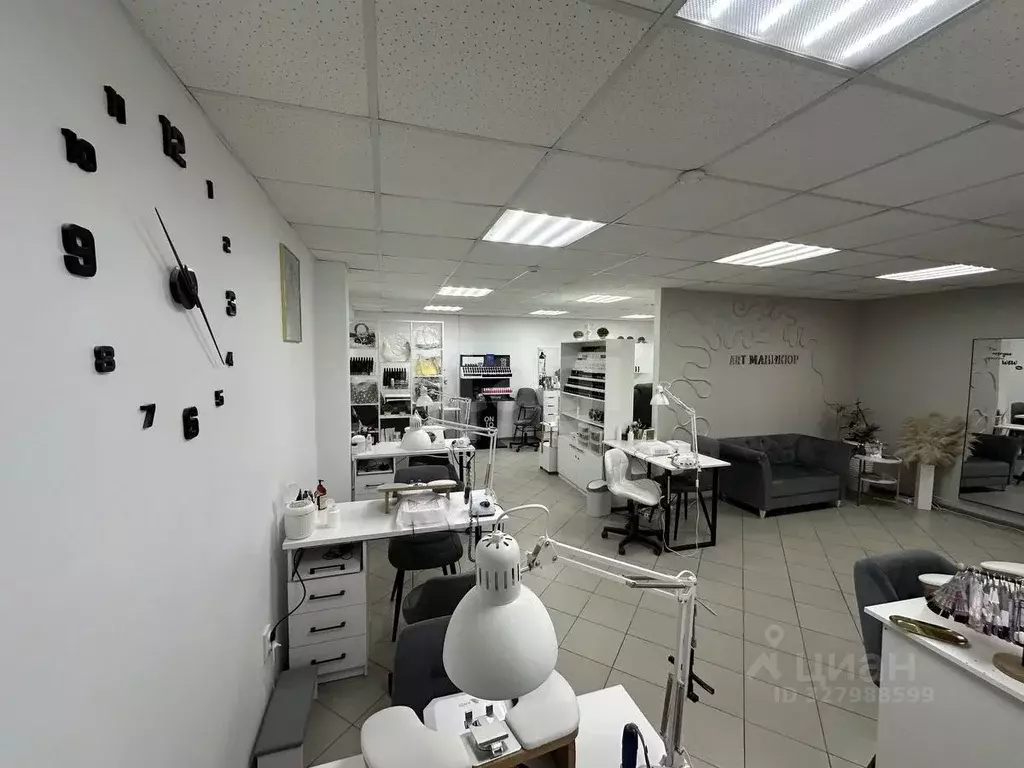 Помещение свободного назначения в Воронежская область, Воронеж бул. ... - Фото 1