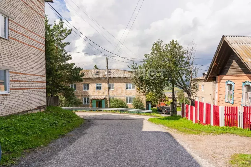 Гараж в Челябинская область, Нязепетровск ул. Коммунаров, 13 (18 м) - Фото 0