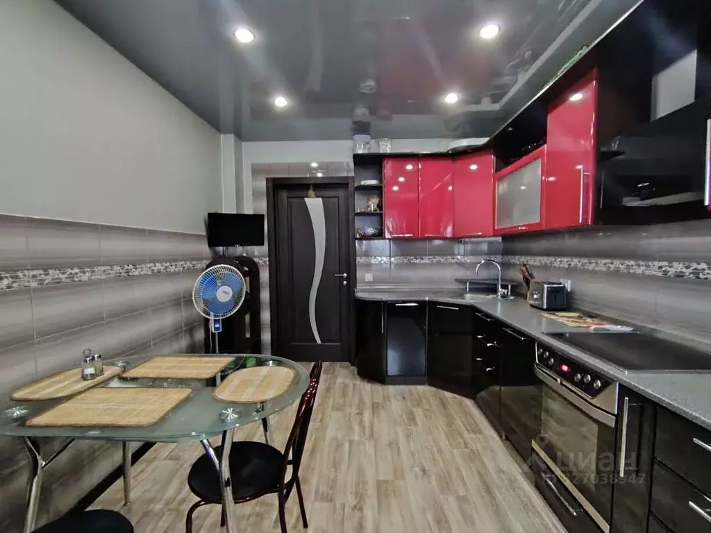 3-к кв. Красноярский край, Красноярск Светлогорская ул., 11А (93.0 м) - Фото 2