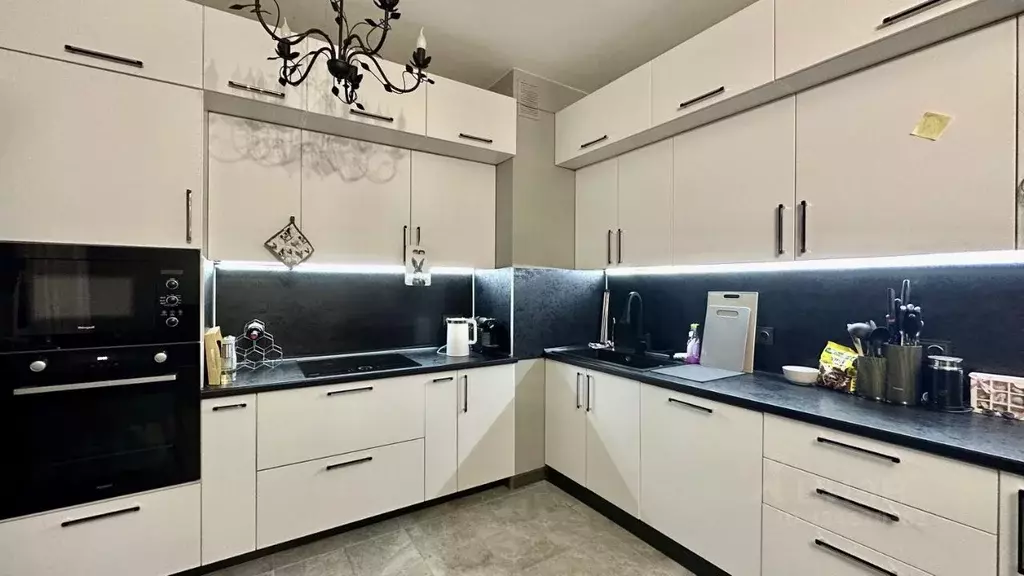 3-к кв. Ленинградская область, Всеволожский район, пос. Бугры ул. ... - Фото 2