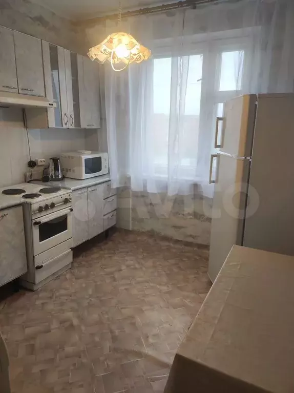 1-к. квартира, 42 м, 8/10 эт. - Фото 0