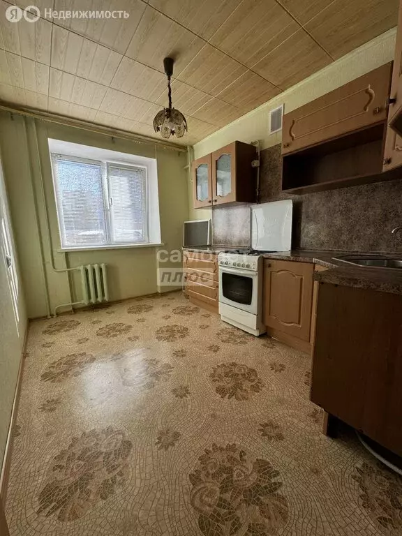 2-комнатная квартира: Октябрьский, улица Кортунова, 6 (57 м) - Фото 1