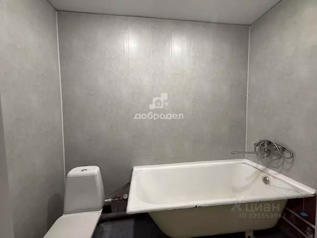 1-к кв. Свердловская область, Асбест Ленинградская ул., 25 (32.0 м) - Фото 2