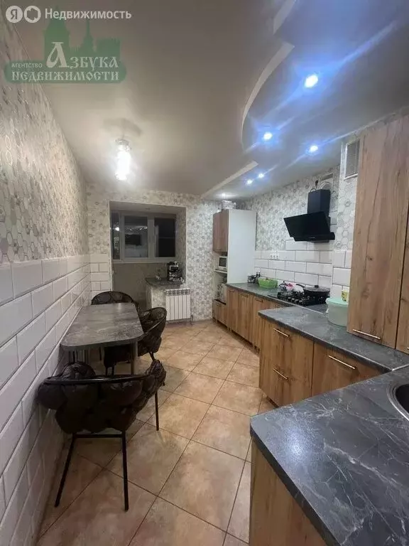 2-комнатная квартира: Пригорское, улица Н.М. Шкурлова, 1 (57 м) - Фото 2