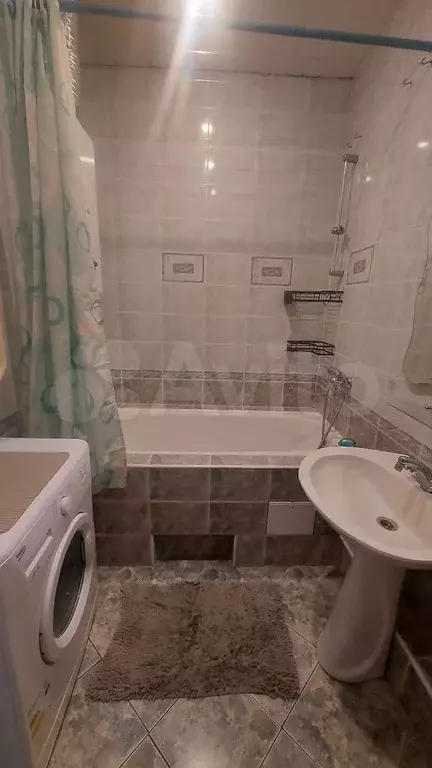 2-к. квартира, 55 м, 4/7 эт. - Фото 0