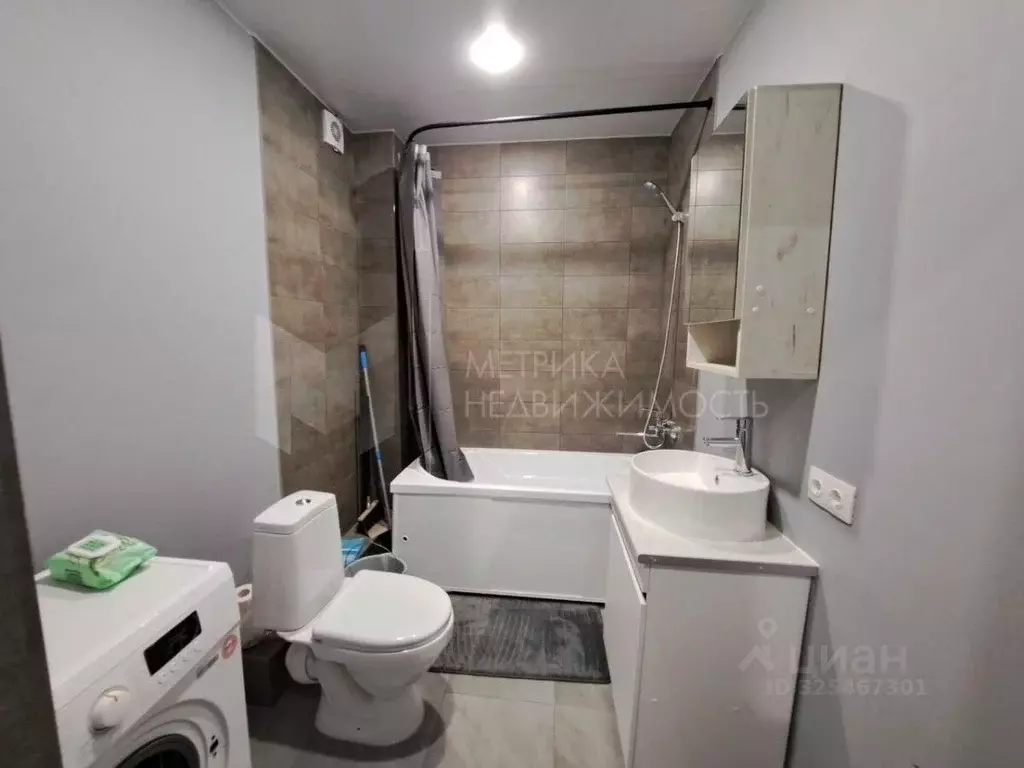 Студия Тюменская область, Тюмень ул. Василия Севергина, 2к3 (32.4 м) - Фото 1