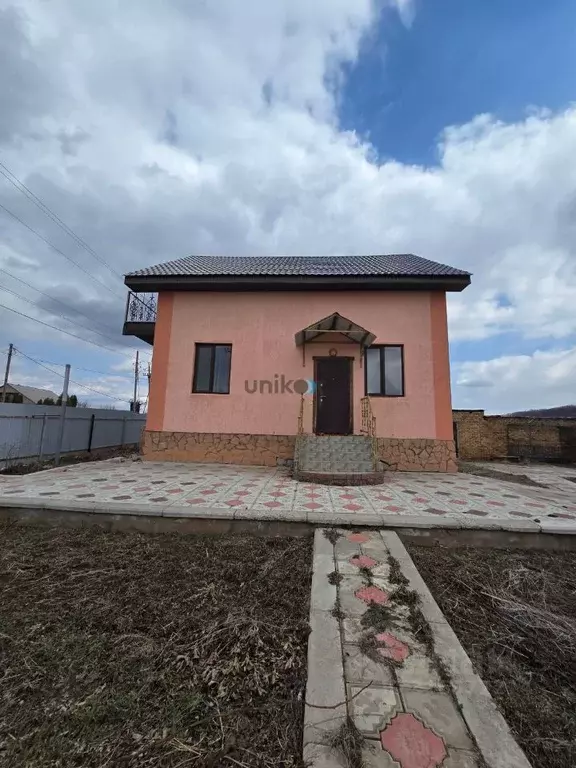 Дом в Башкортостан, Октябрьский Алебастровая ул. (180 м) - Фото 1