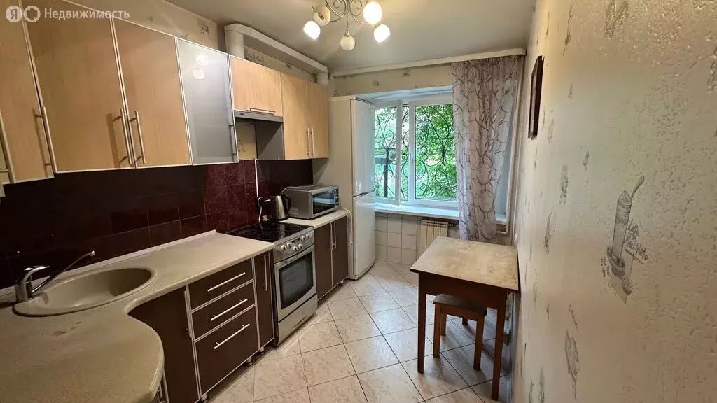 3-комнатная квартира: Иркутск, улица Пискунова, 100 (62.8 м) - Фото 0